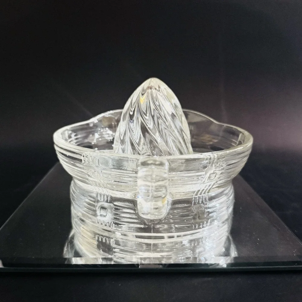 Vintage Hazel Atlas Criss Cross Clear Glass Reamer Juicer W‎ Handle & Spout